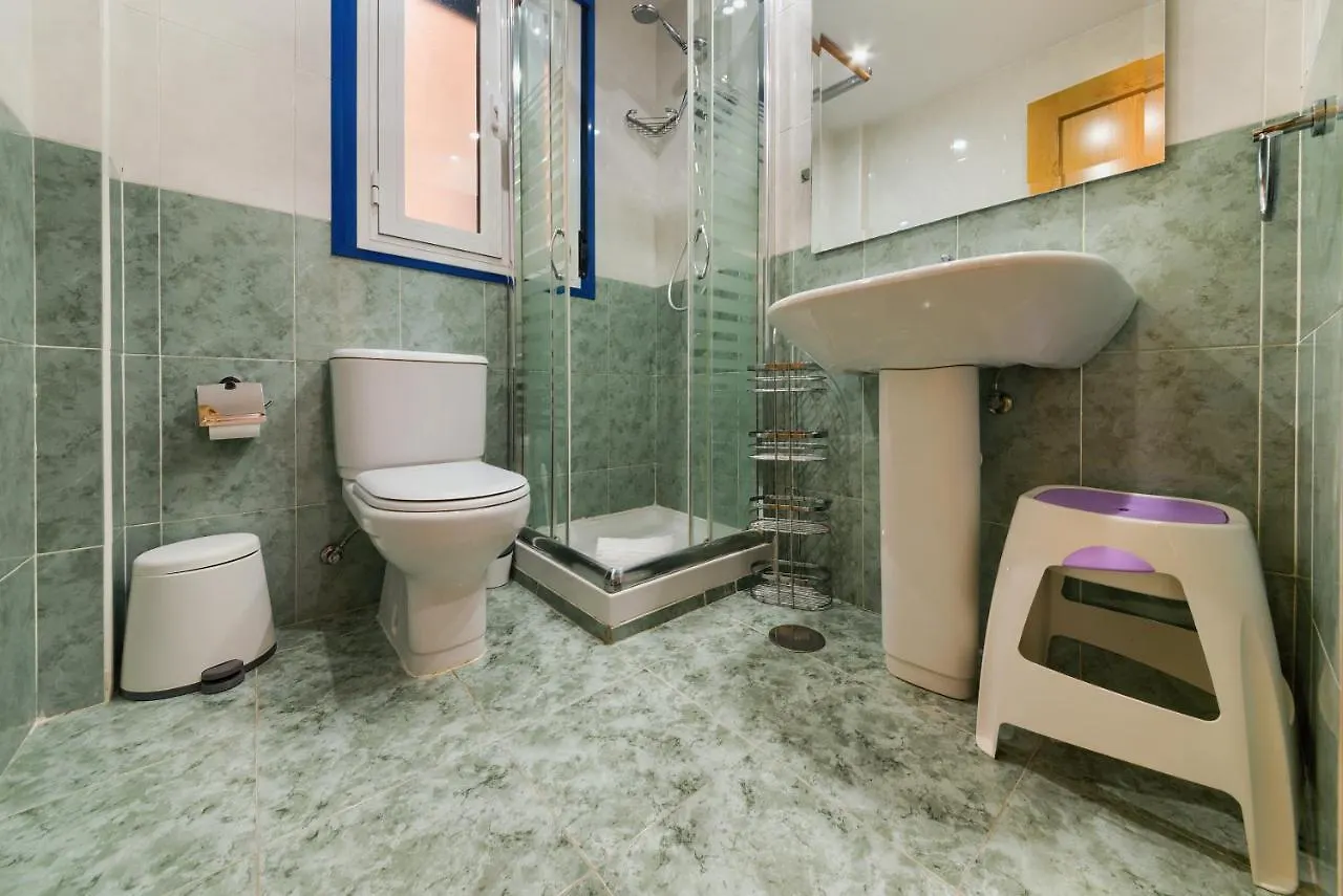 Apartamento Holidays2Malaga Ayala 450 Mts From Beach & Terrace España