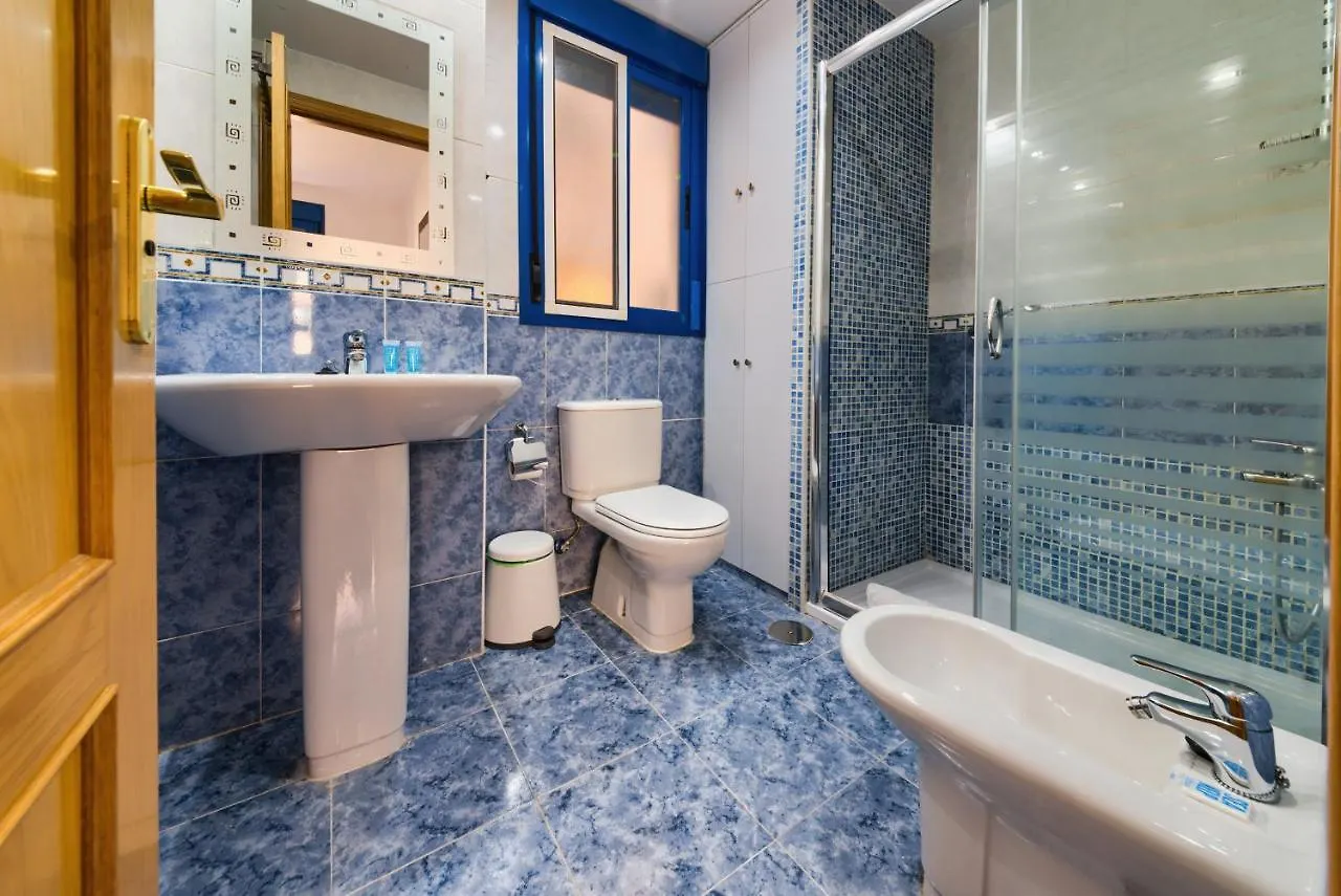 Holidays2Malaga Ayala 450 Mts From Beach & Terrace Apartment Malaga