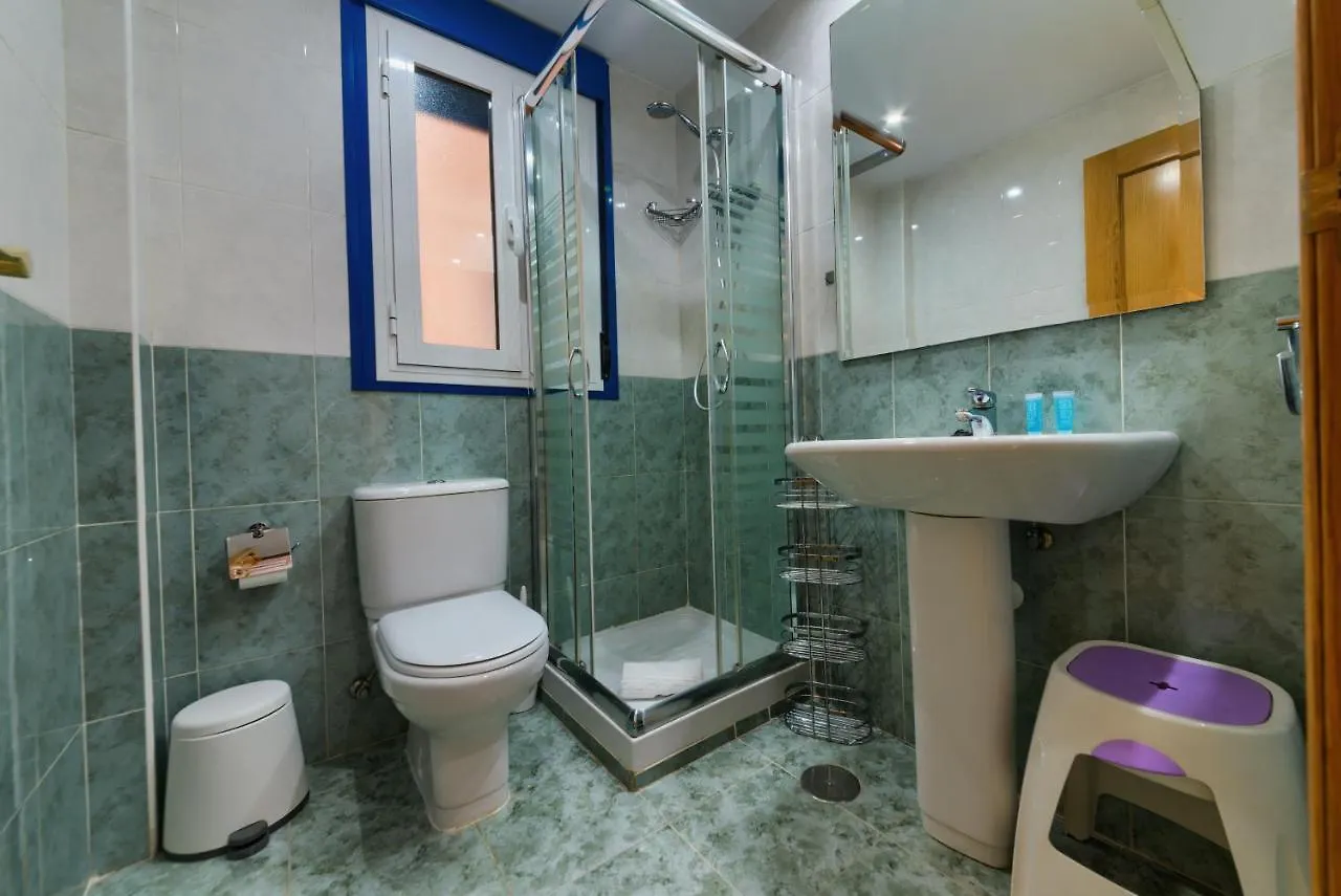 Holidays2Malaga Ayala 450 Mts From Beach & Terrace 0*, Malaga Spain