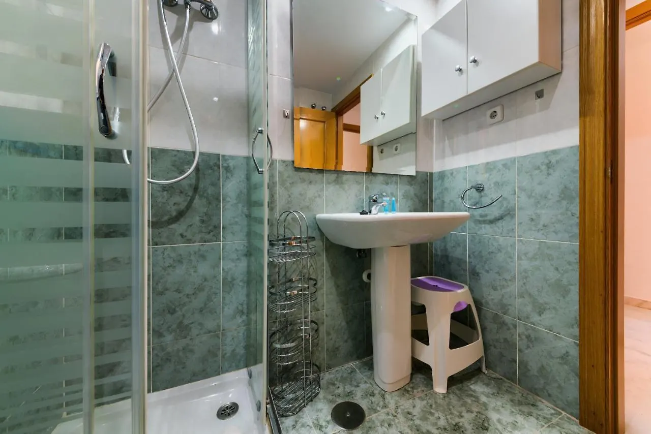 Holidays2Malaga Ayala 450 Mts From Beach & Terrace