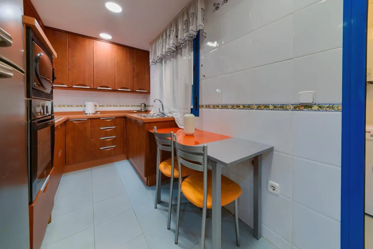 Holidays2Malaga Ayala 450 Mts From Beach & Terrace Apartment Malaga