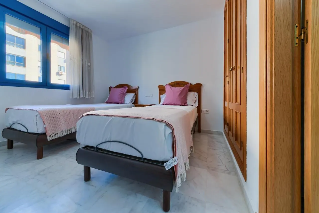 Holidays2Malaga Ayala 450 Mts From Beach & Terrace Apartment